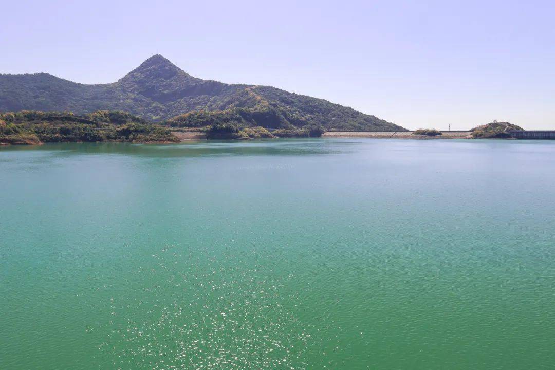 雀山岭水库图片