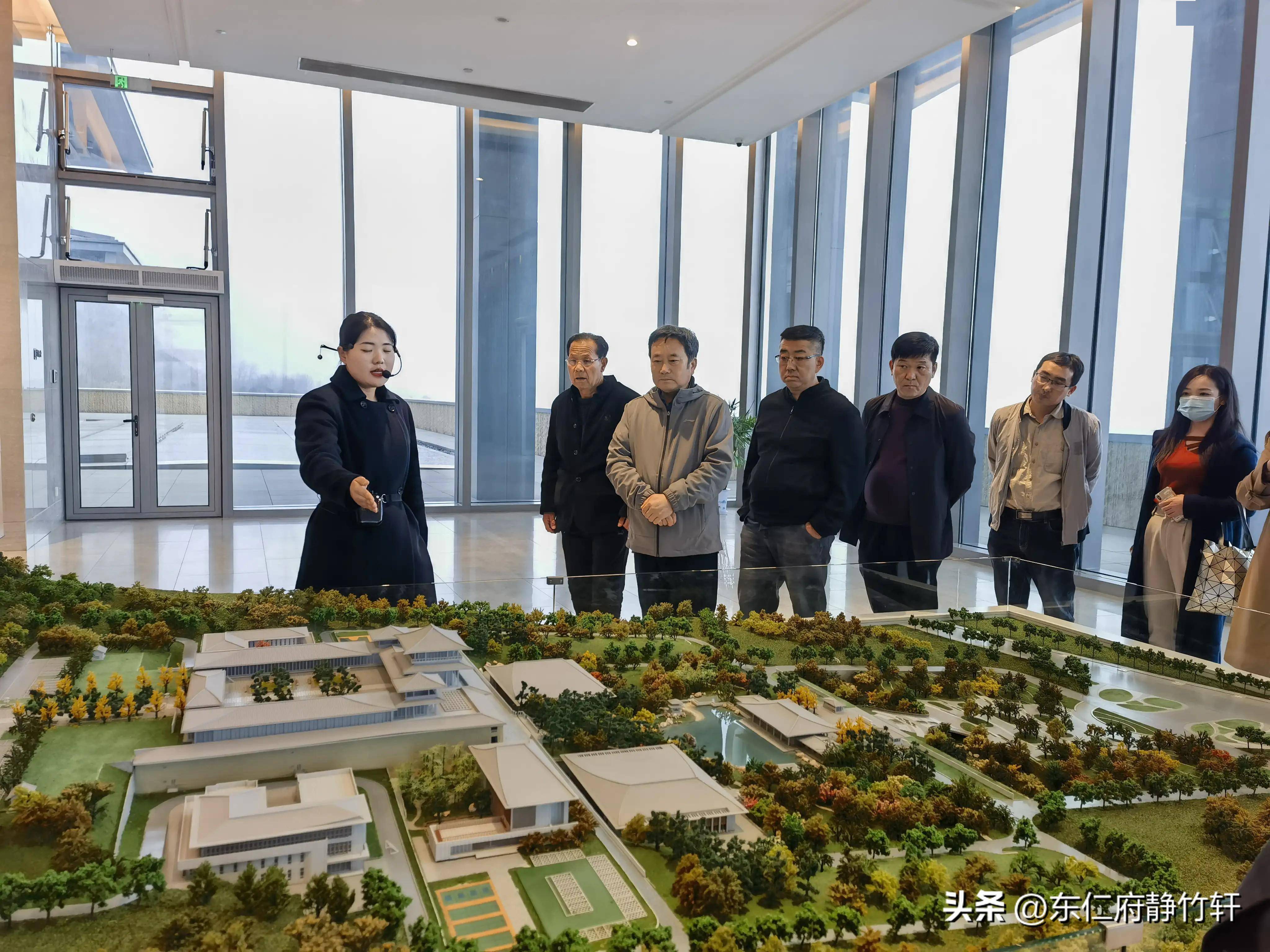 甲辰二月初应文友云端漫步相邀参观西安国家版本馆 图/李景宁