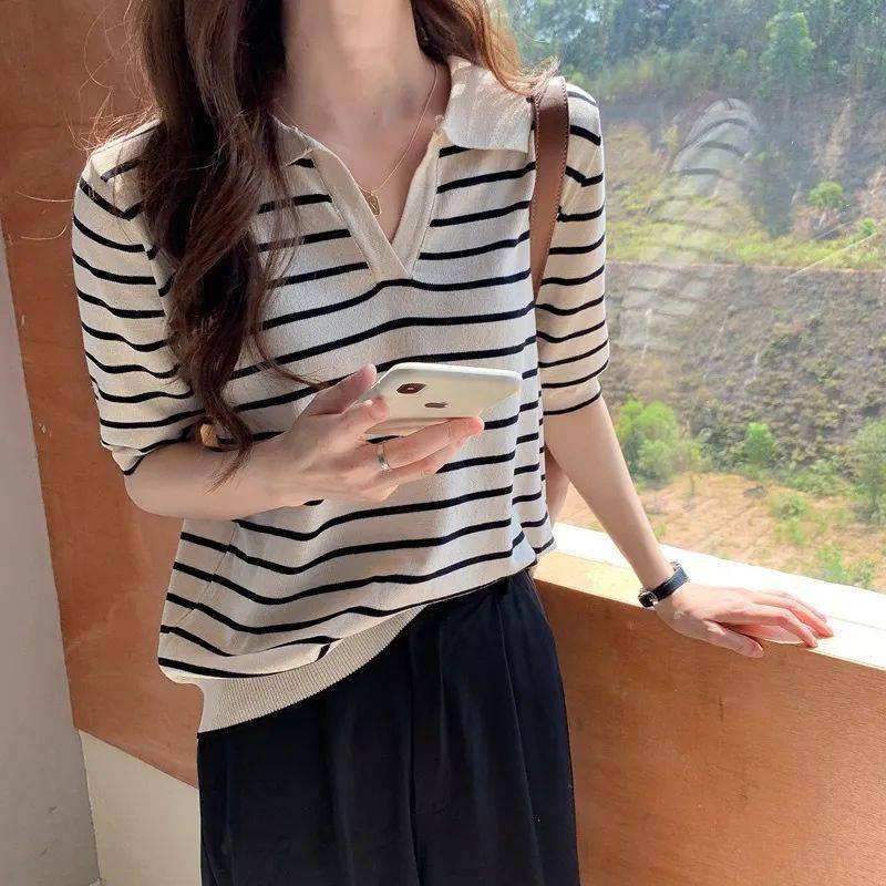 polo衫回潮跟着老友记monica学穿搭复古时髦活力满满今夏不用愁