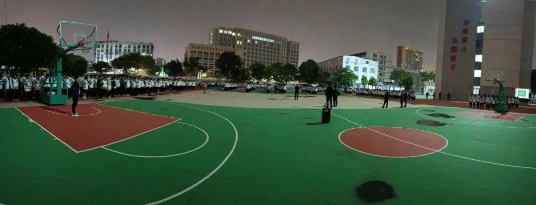 以演筑防以练提能下蓬中学举行内宿生夜间应急疏散演练