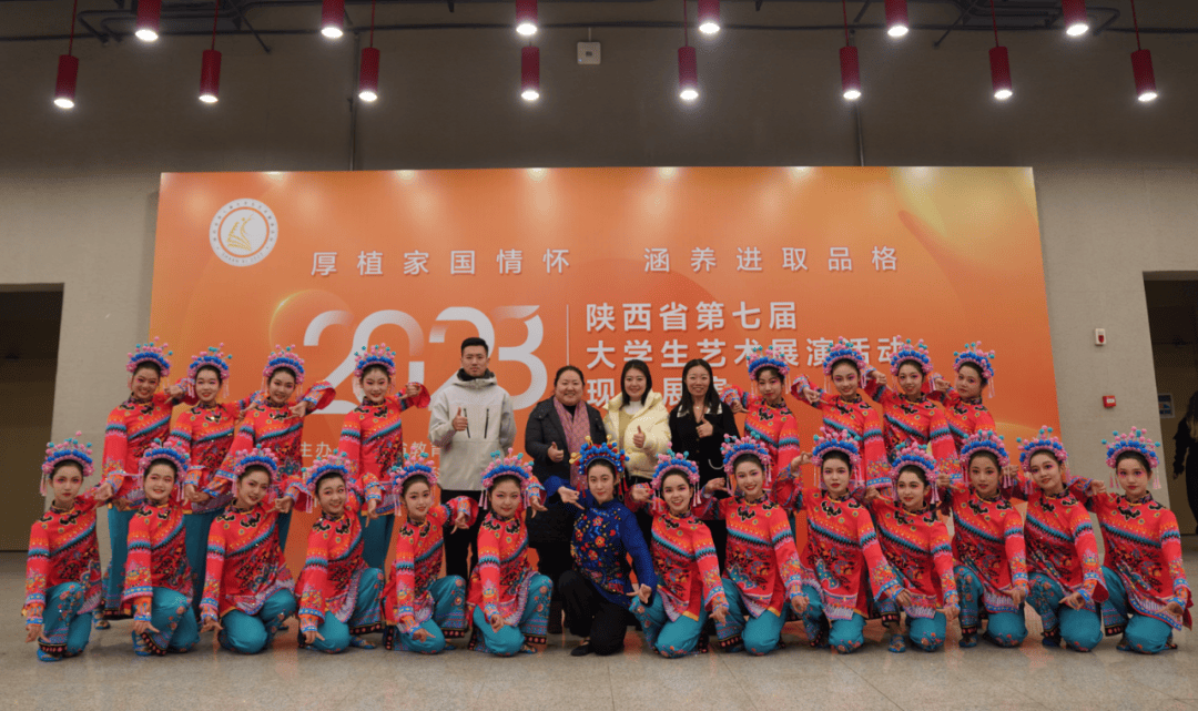 青春榜样王馨怡舞动青春筑梦星野