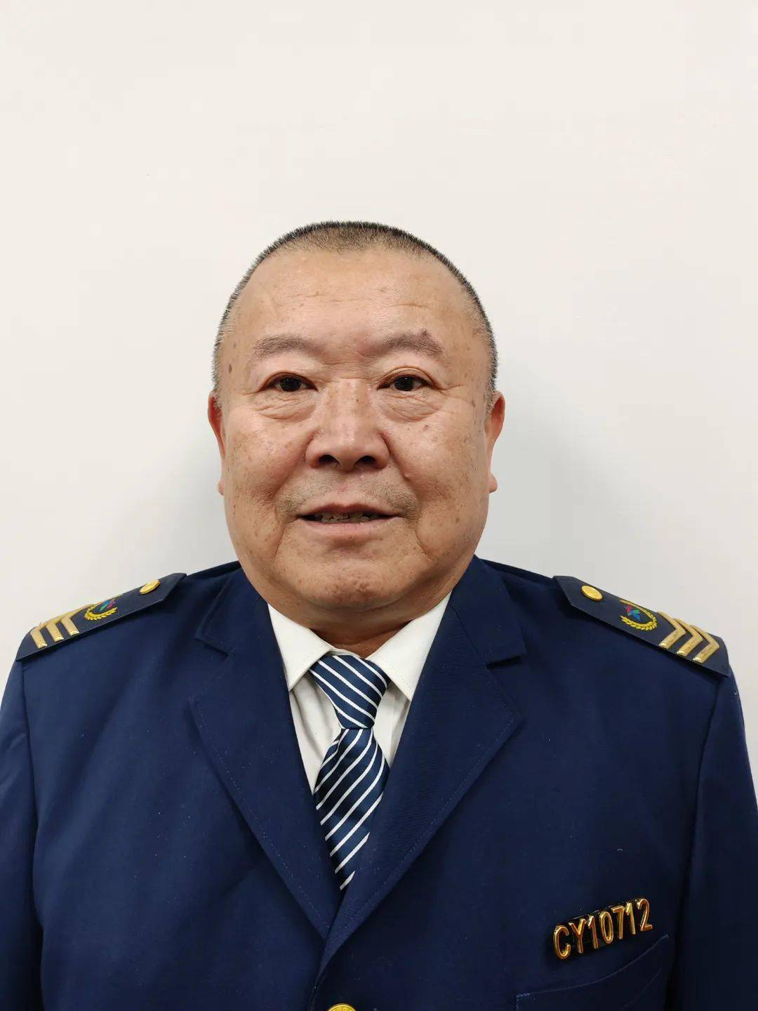 青岛城运控股交运集团商务客运分公司公务车队驾驶员周春山09市南区魔