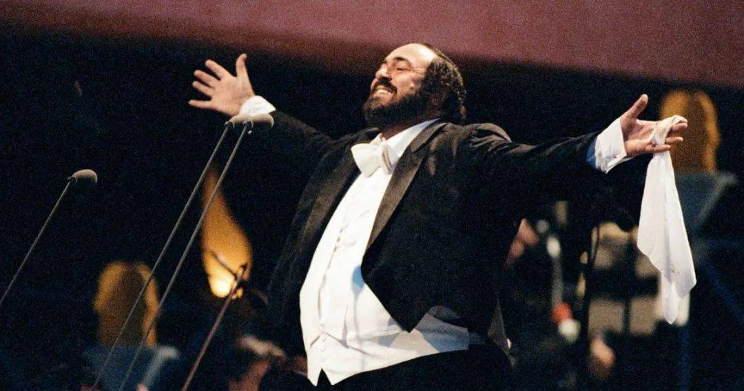 pavarotti,1935年-2007年)世界著名的意大利男高音歌唱家