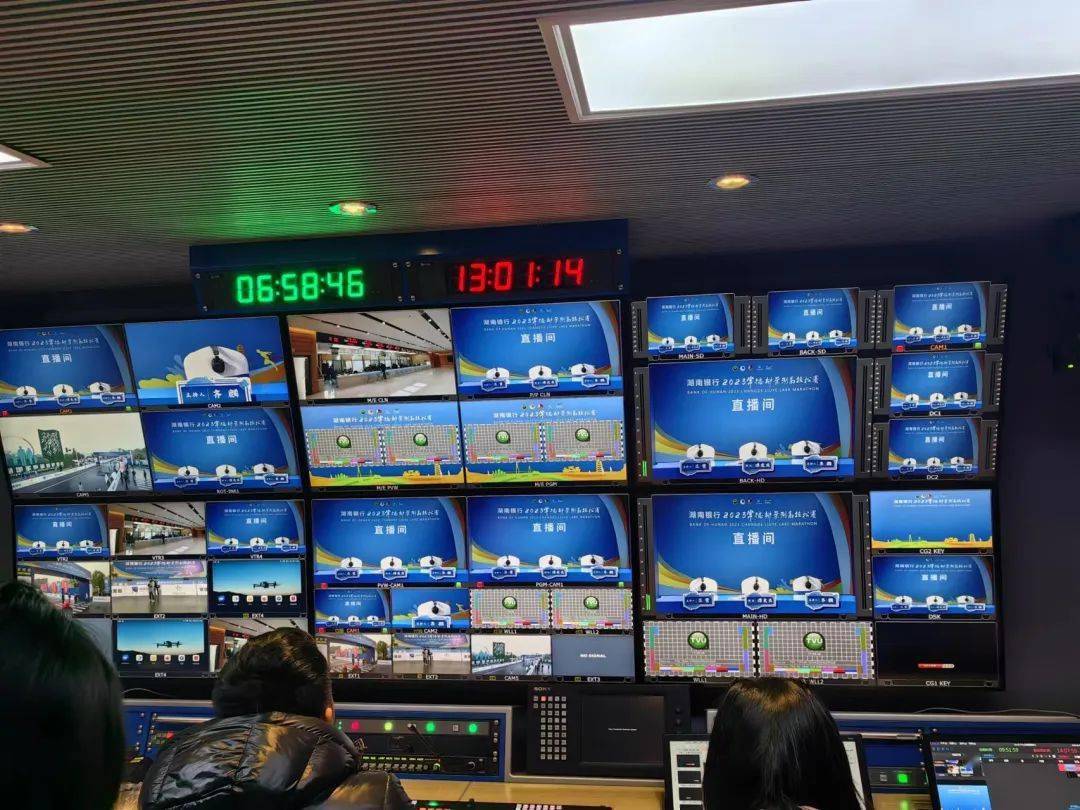 常德市广播电视台演播大厅到底有多专业!