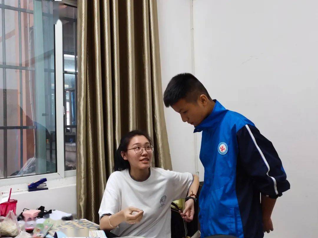 支教日记曲秋寒我愿化作一双臂膀将你托举出群山之外