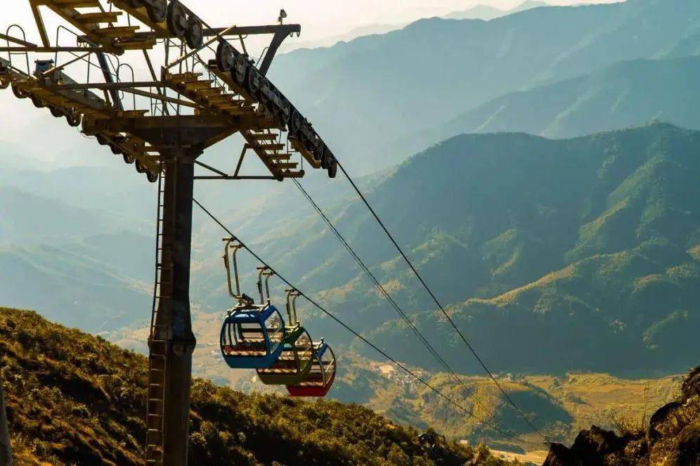 2天1晚玩转清远金子山生态风景区~含双早 登山 玻璃桥 索道