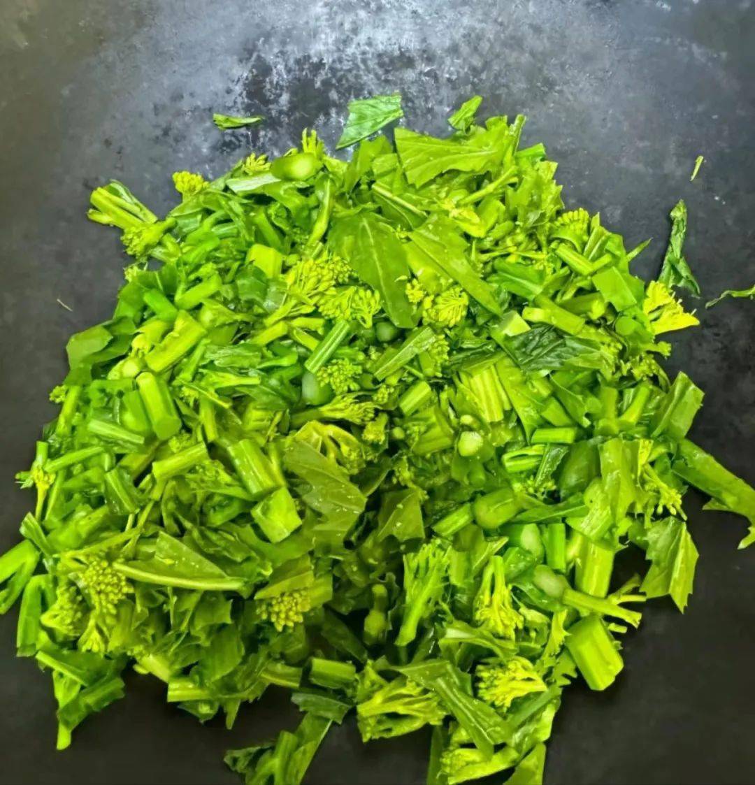 我单方面宣布,这几天比折耳根还打脑壳的菜就1个_冲菜_lan_朋友