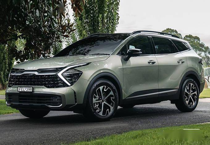 上图均为海外现款车型(仅供示意)而动力方面,起亚新款sportage车型将