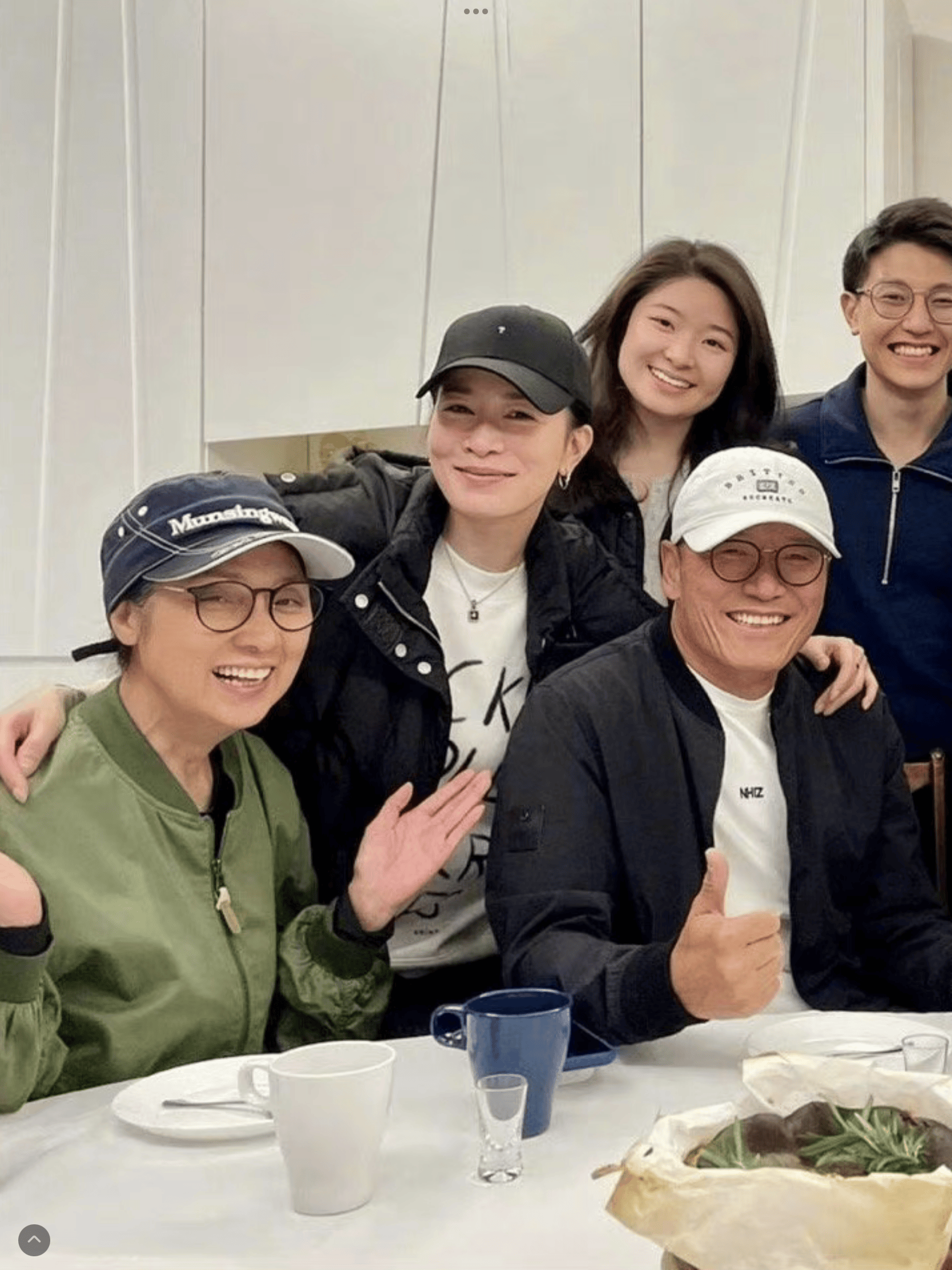 tvb经典剧集演员重聚!视后佘诗曼惊喜现身,众人不排除合作新剧