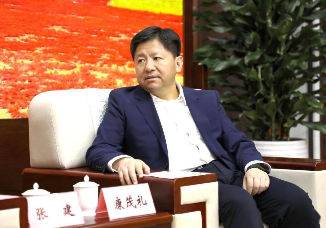 3月22日,中国新兴集团有限责任公司董事长张建一行到