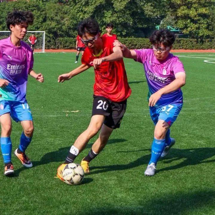 校体育节开幕式暨足球分院杯揭幕战:火爆开赛!