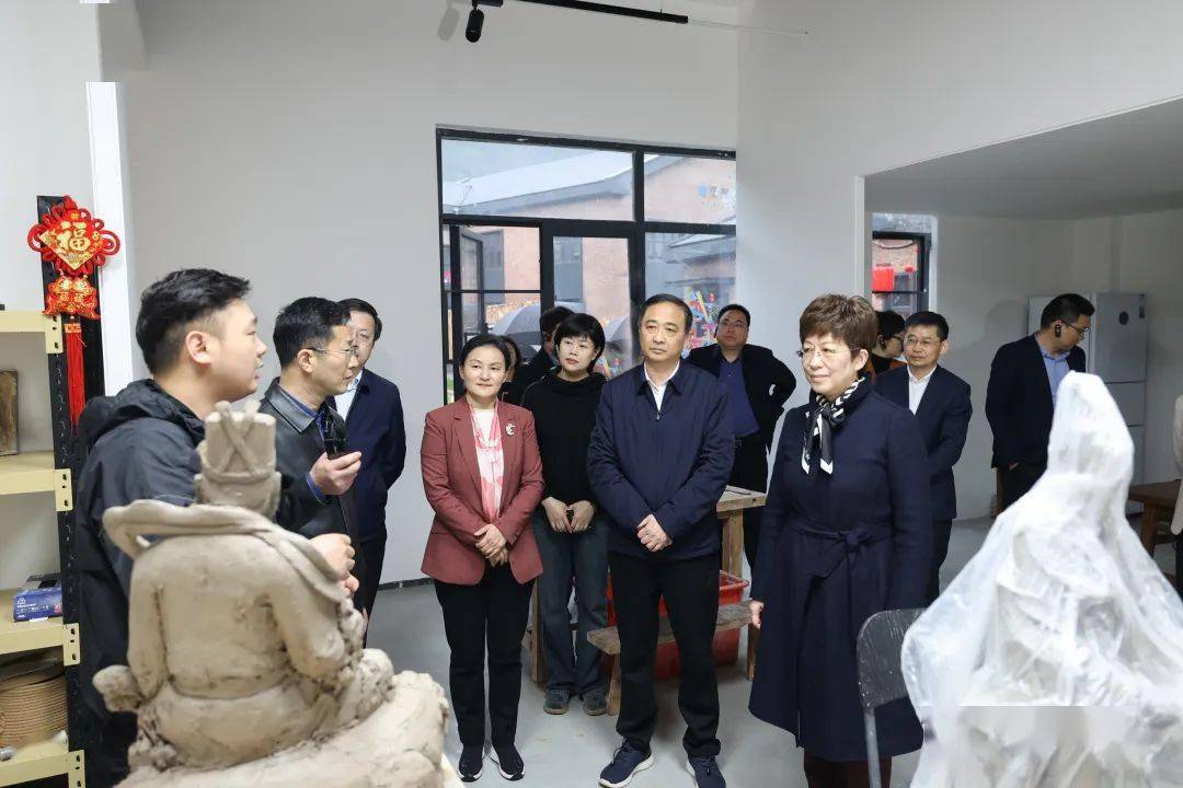 黄山市委书记凌云一行来景考察调研_景德镇_艺术_发展