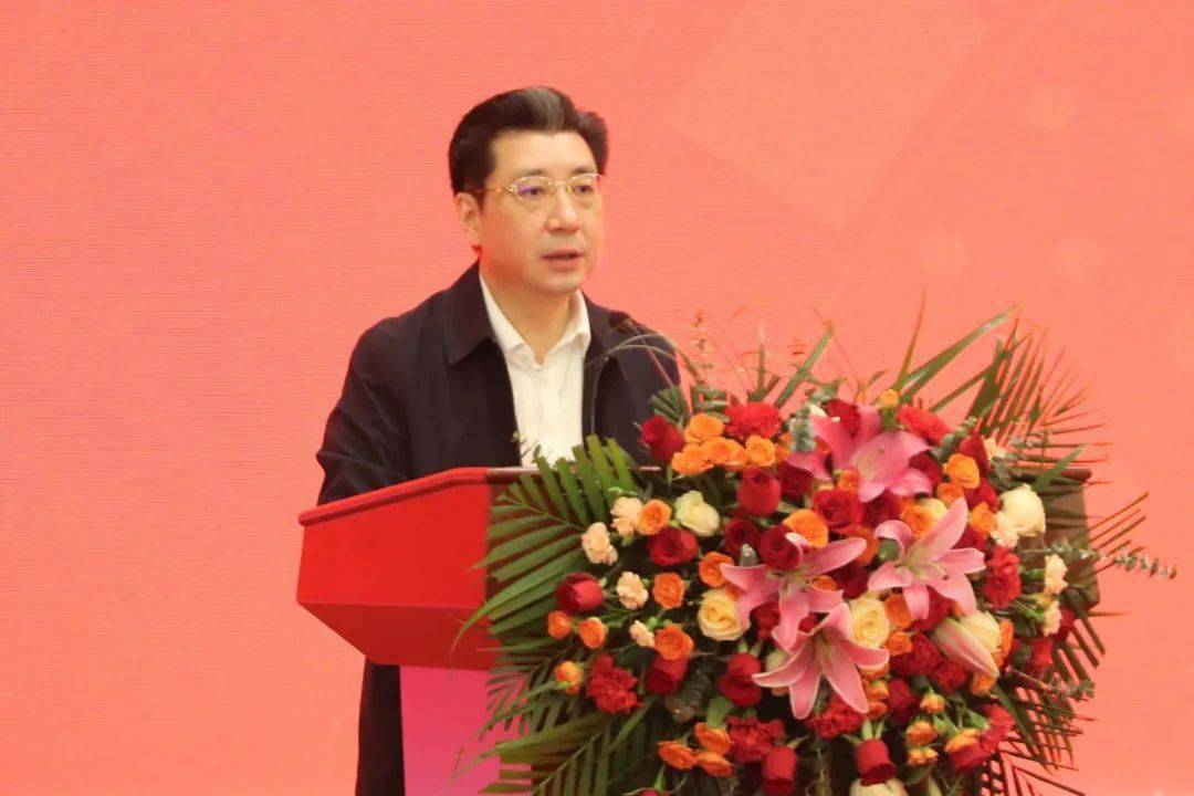 院长张龙强,中国电子音响行业协会常务副会长陈立新,梅州市委常委