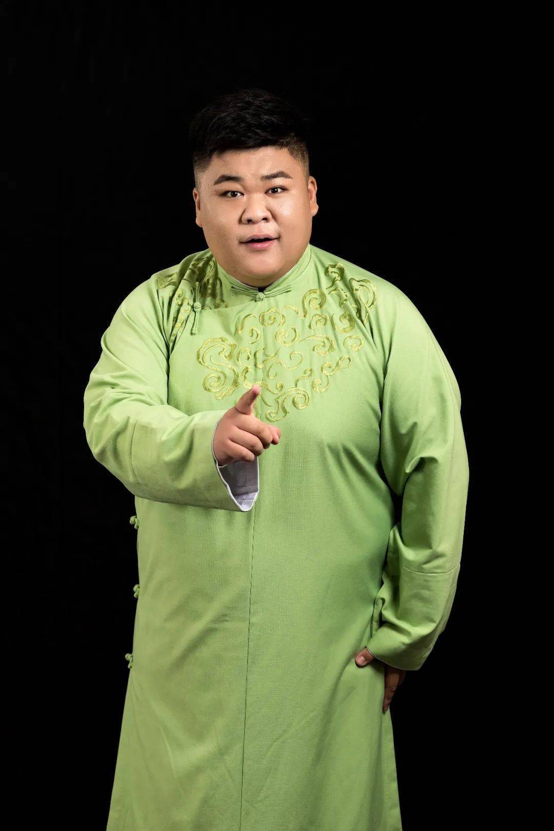 节目单一,快板《哪吒闹海》——表演者:杨锦龙二,相声《我爱歌唱》