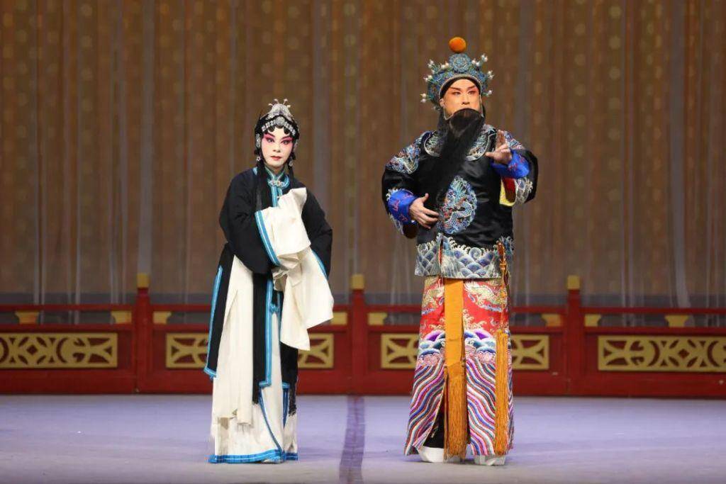 每月一星杜喆领衔京剧红鬃烈马圆满落幕