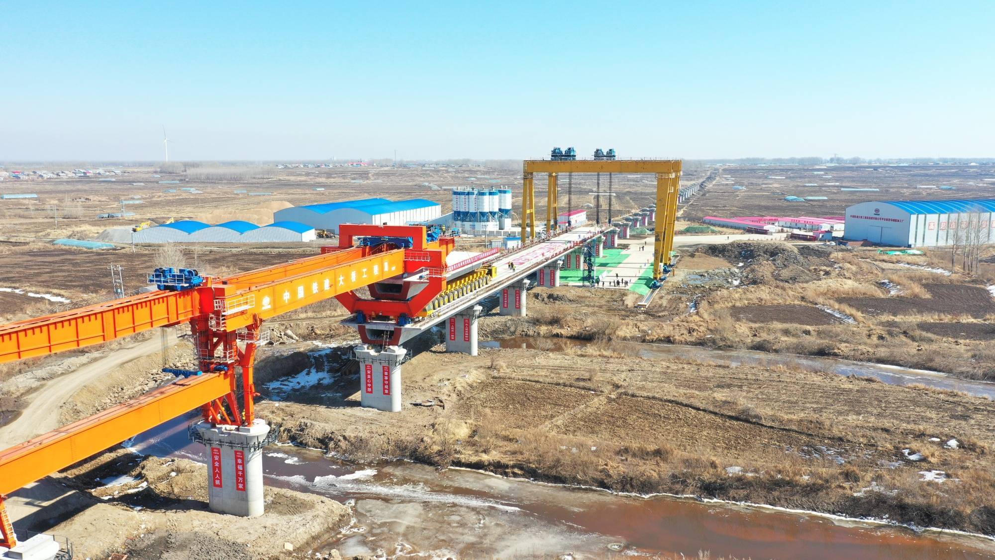 哈伊高铁哈尔滨至铁力段进入架梁施工阶段