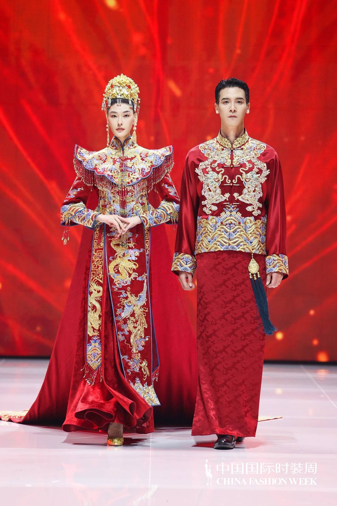 开幕大秀"六礼·张效奇"呈现传统中国婚俗文化,提倡东方美学与智慧的