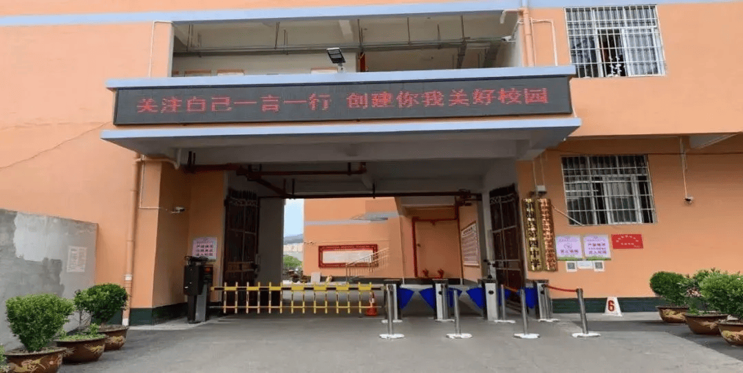 到镇雄参加事业单位招考的考生注意,你的考点位置在这里→_昭通_雄县