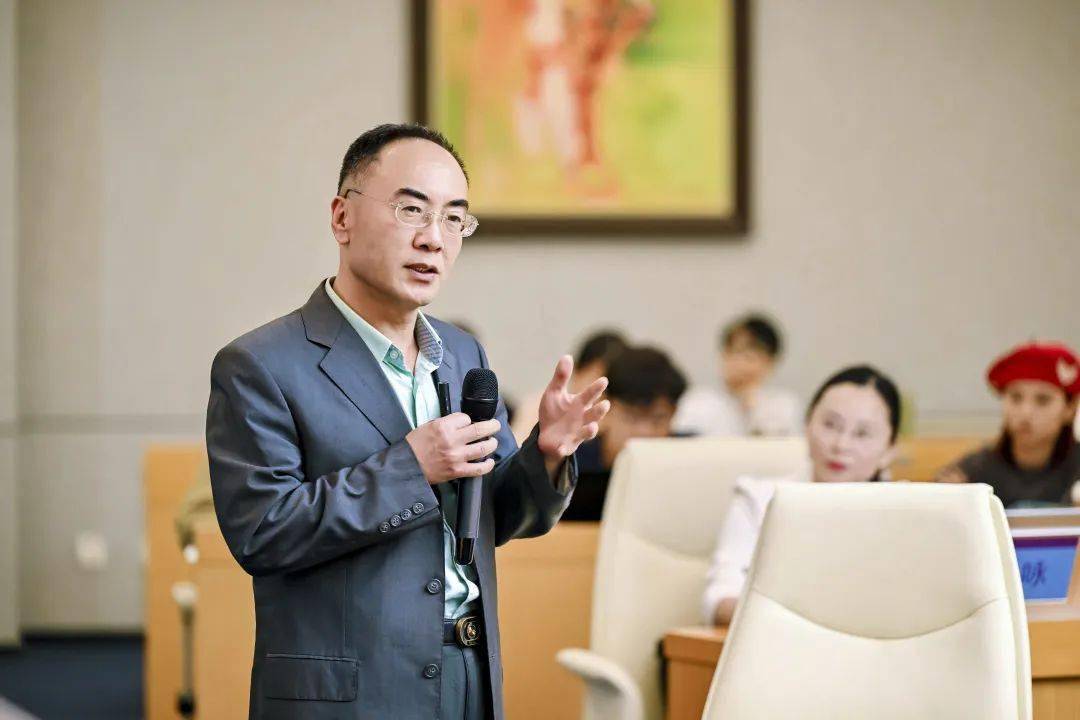 新形势下社会工作高质量发展研讨会召开10名专家学者