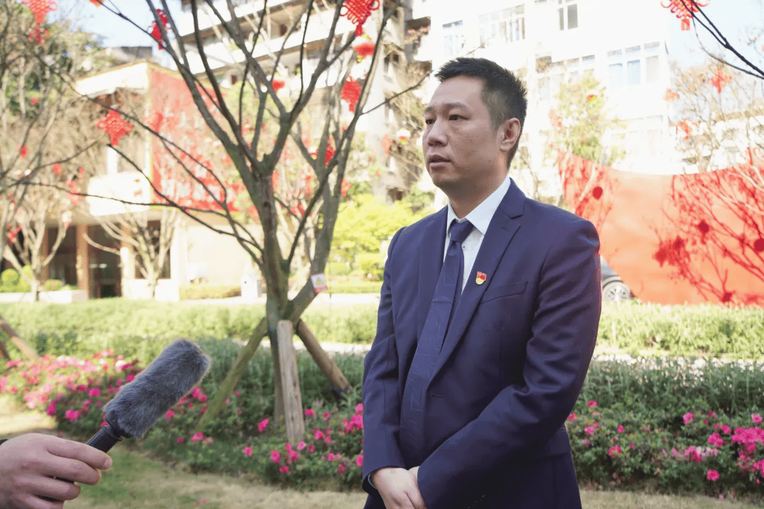 工业奋战年系列访谈专访县住建城管局局长邓杰