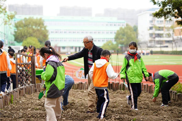 浦东东波小学万物共耕新首届春耕节开幕