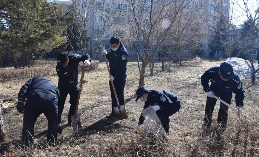 3月26日,大海林分局积极响应大海林林业局有限公司开展城镇环境卫生