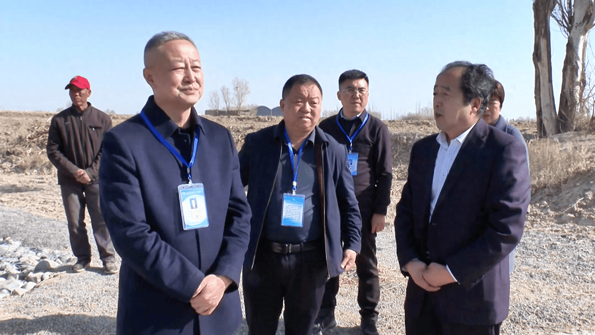 杨红光巡查山水河