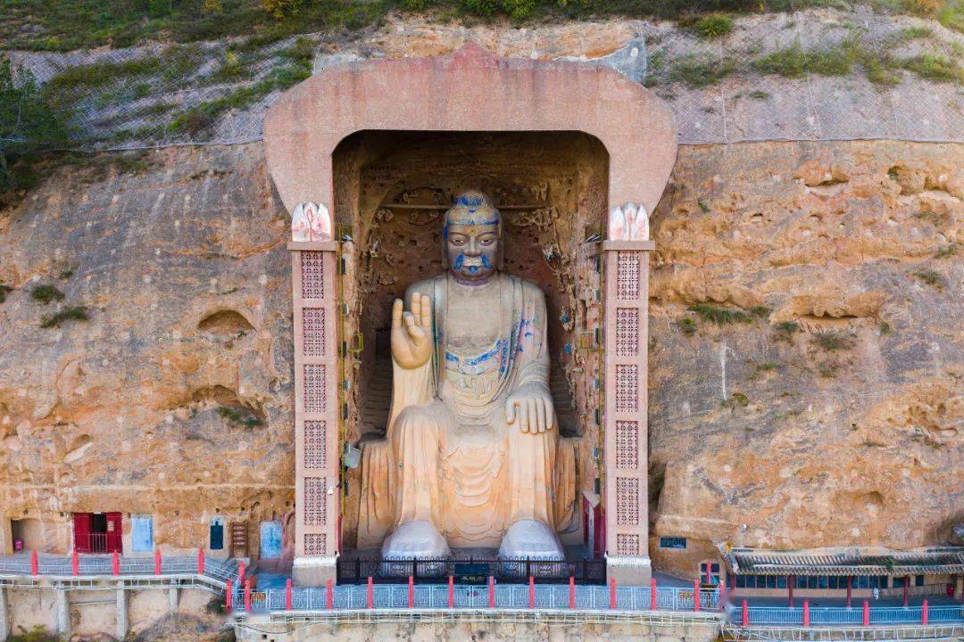 甘谷大佛近景 | 08视觉中国甘谷大佛的另一独特之处在于上嘴唇两撇