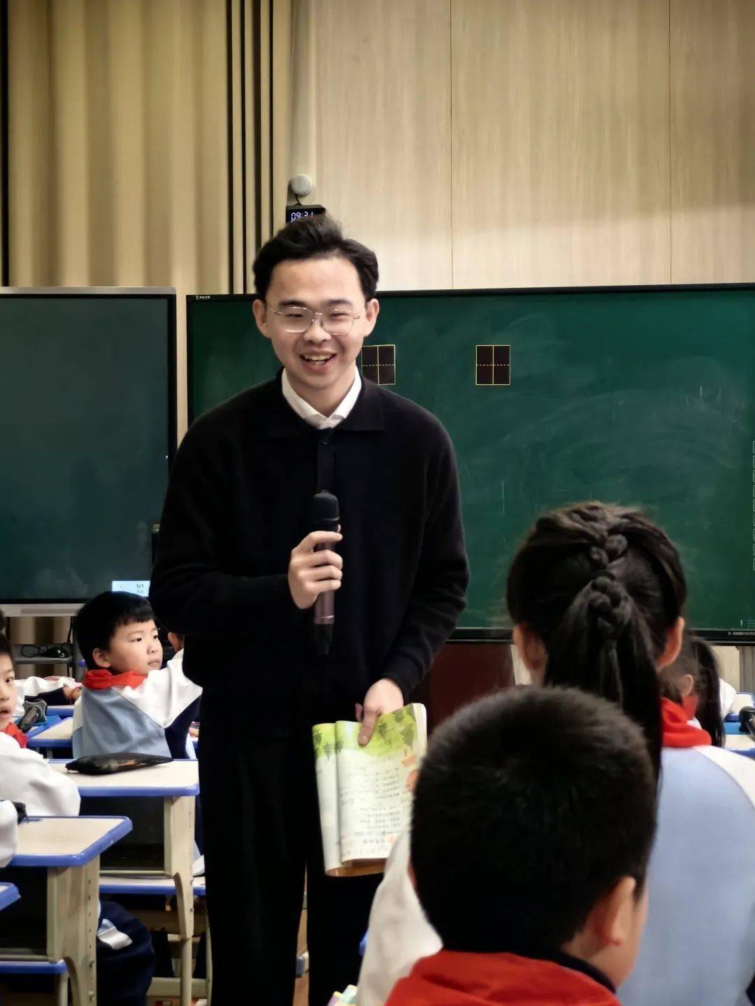 台州市黄吉鸿名师工作室成员,台州市文渊小学梅晏瑜老师执教的二年级