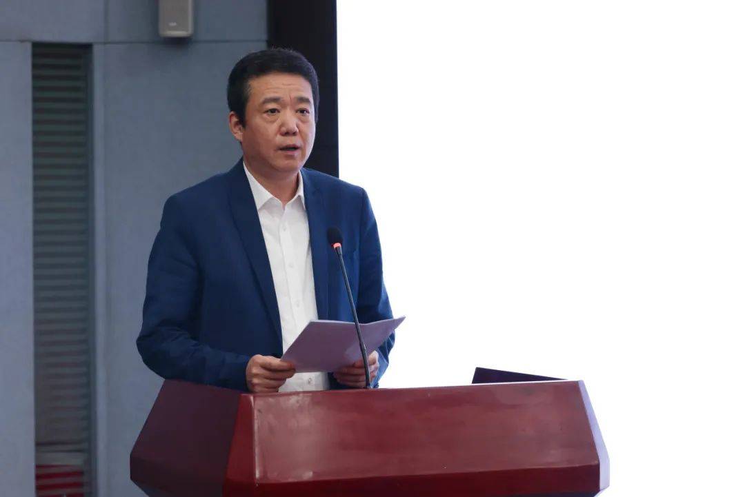 在26日下午召开的成立大会上,崔晓峰,张彦仲,裴亚军,丁水汀共同启动"