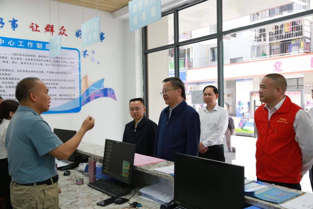 王心富到都安调研时强调紧紧围绕五个家园大力推进示范区建设