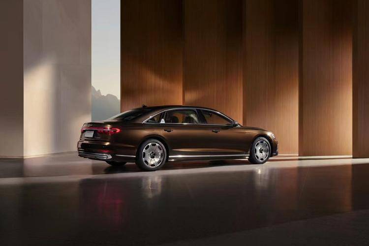 新奥迪a8l horch霍希版上市:"紧锁迈巴赫"售价130万和207.