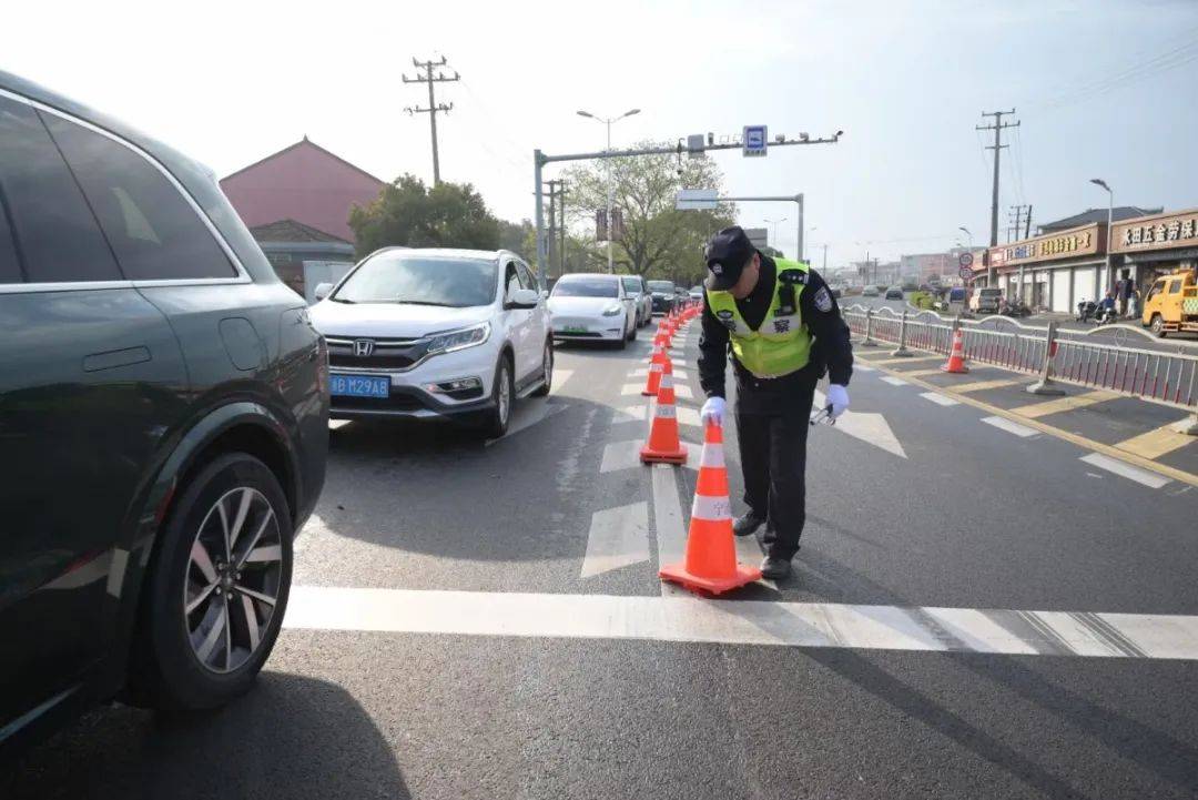 速看临时交通管制