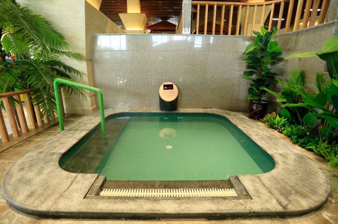 安神解乏被誉为温泉中的"蓝宝石"99导航 |琵岩山