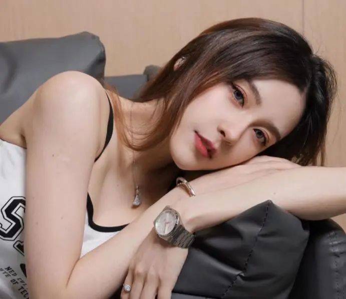 uzi回应黑粉嫌我太激进可以去看焕烽直播viper直言在lck没朋友王记得