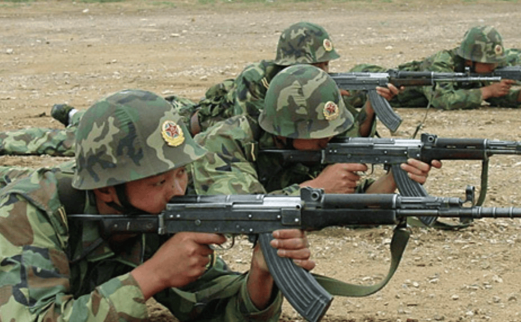 81式步枪:因战争而紧急研发的国产神器,为何短短二十年就退役?