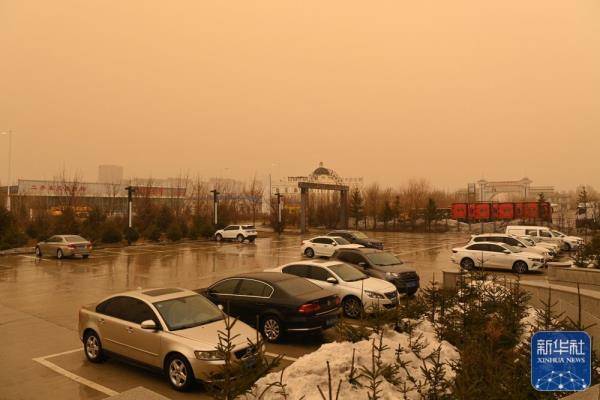 黑河南部,伊春南部,齐齐哈尔,大庆,绥化,哈尔滨有沙尘天气,局地能见度