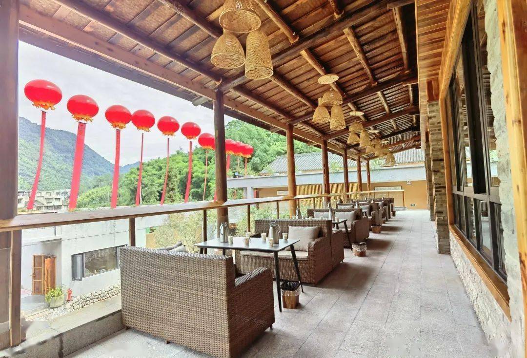 大邑雾隐山居民宿预订电话:028-88376688雾 山 农 场农场由前科学院