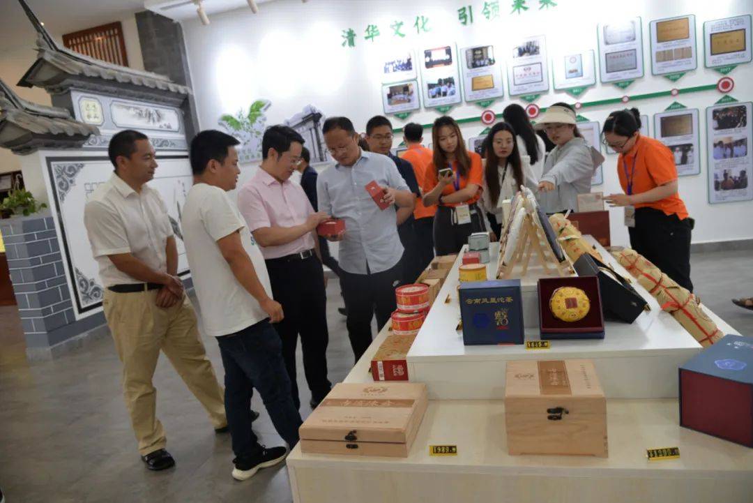 2019年起,每年选派研究生支教团志愿者,分别在南涧一中,南涧镇中学