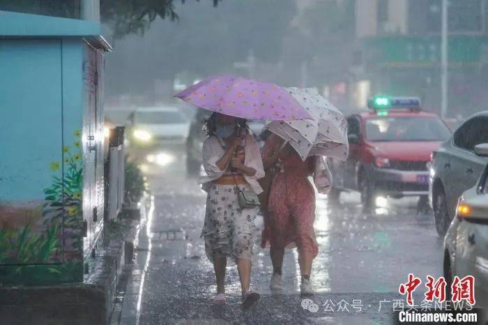 广西天气疯了有暴雨雷暴大风冷空气冰雹