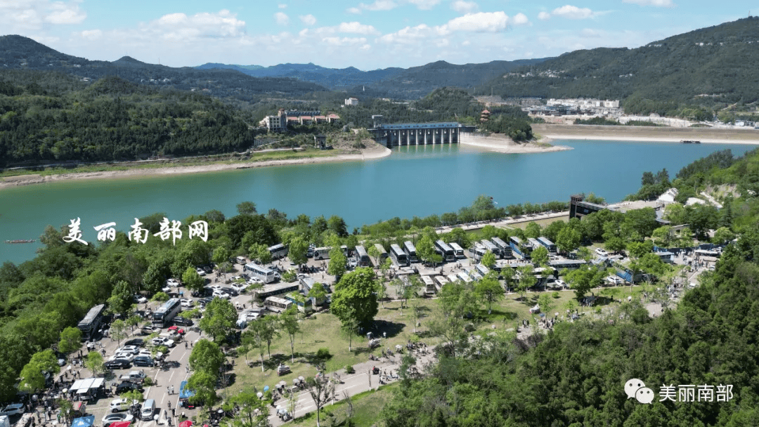 南部县升水镇人民政府回复:南部县升水镇占地补偿涉及两个部分,一个是