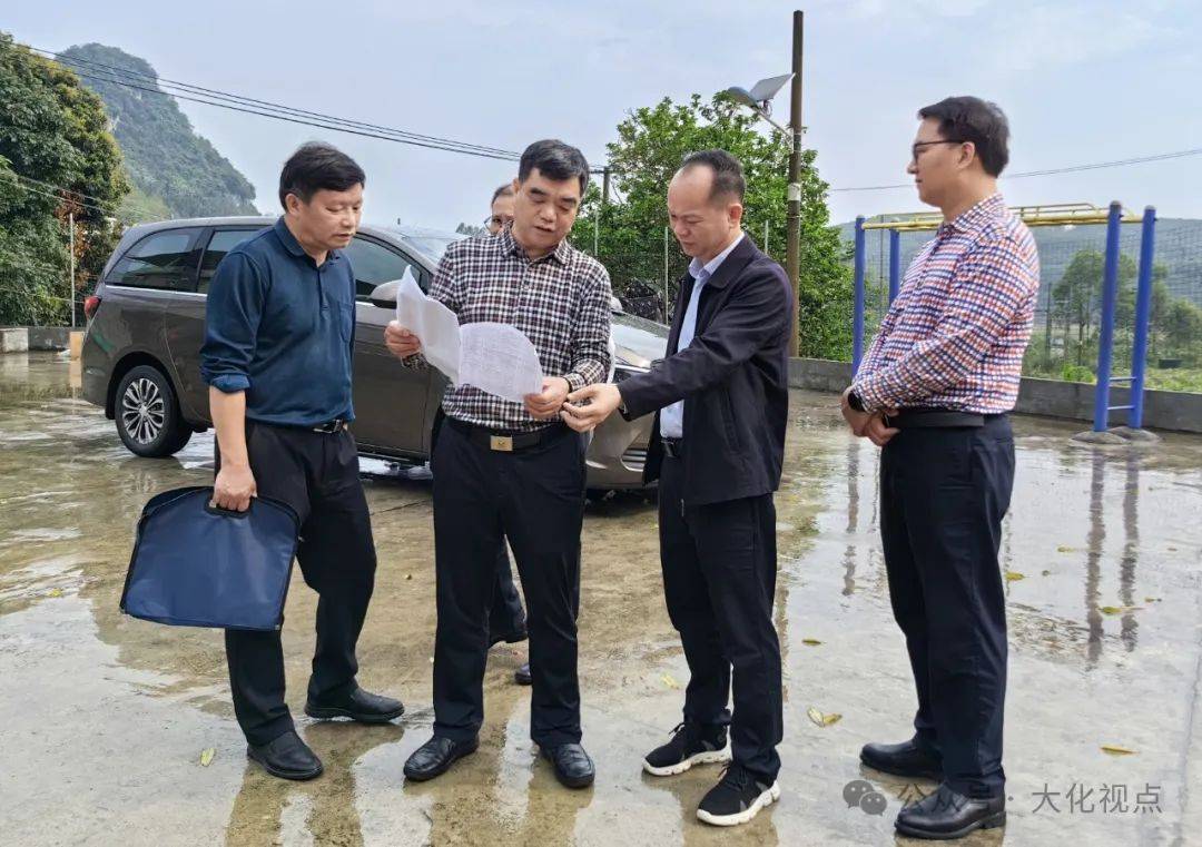 学方略谋创新抓落实丨梁宁到乡镇调研屋顶光伏发电项目