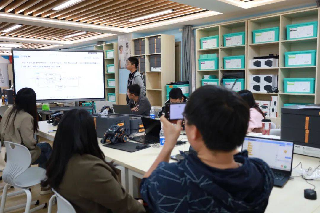 ai兴国助力科教兴国勇担教育使命