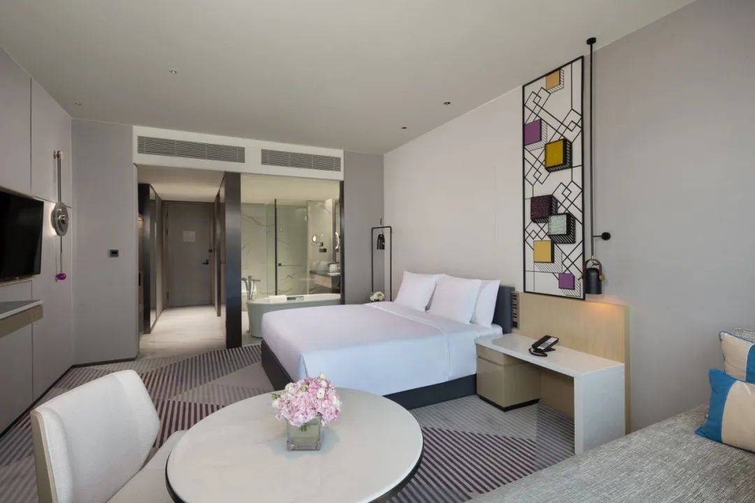 一口价住佛山高端豪华酒店客房,壕叹自助早晚餐 儿童乐园 泳池 健身房