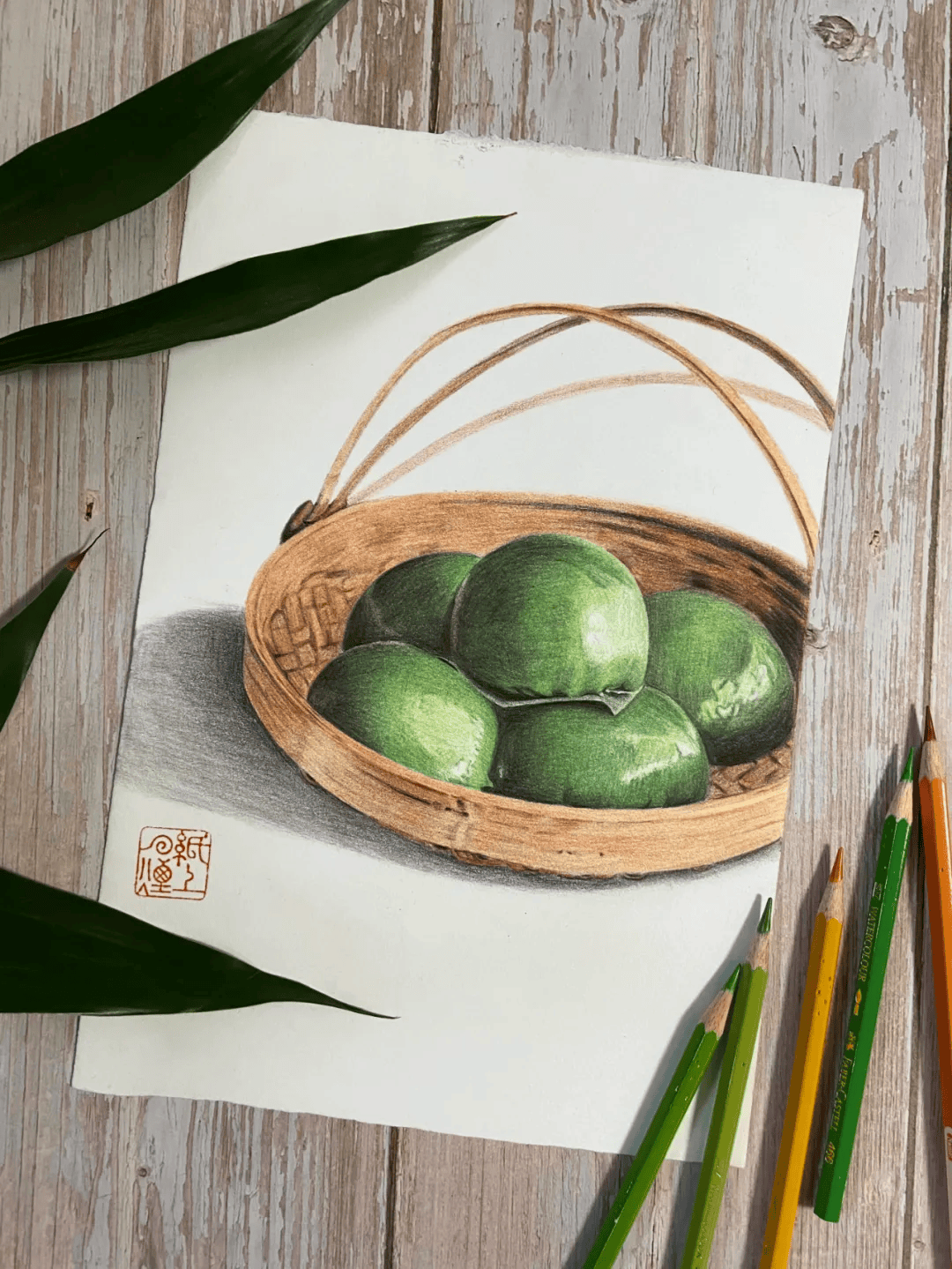 清明期间的美食有很多,青团是其中之一,下面分享一个青团的彩铅画法