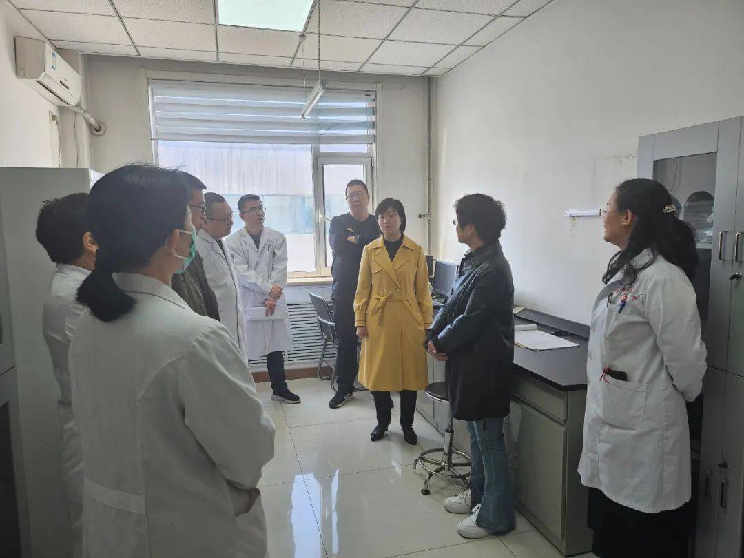 (霍州市人民医院调研现场)临汾市卫健委临床用血质控部主任,临汾市