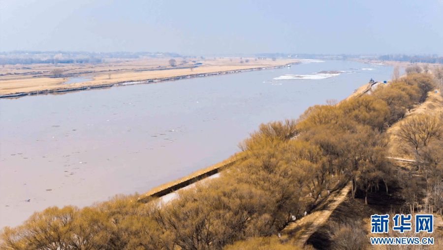 飞阅中国黄河内蒙古托克托县段全线开河
