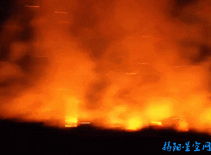 火情揭阳一处野外荒地起火火光冲天浓烟滚滚