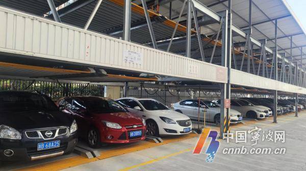 立体车库节约土地,提升停车利用率.