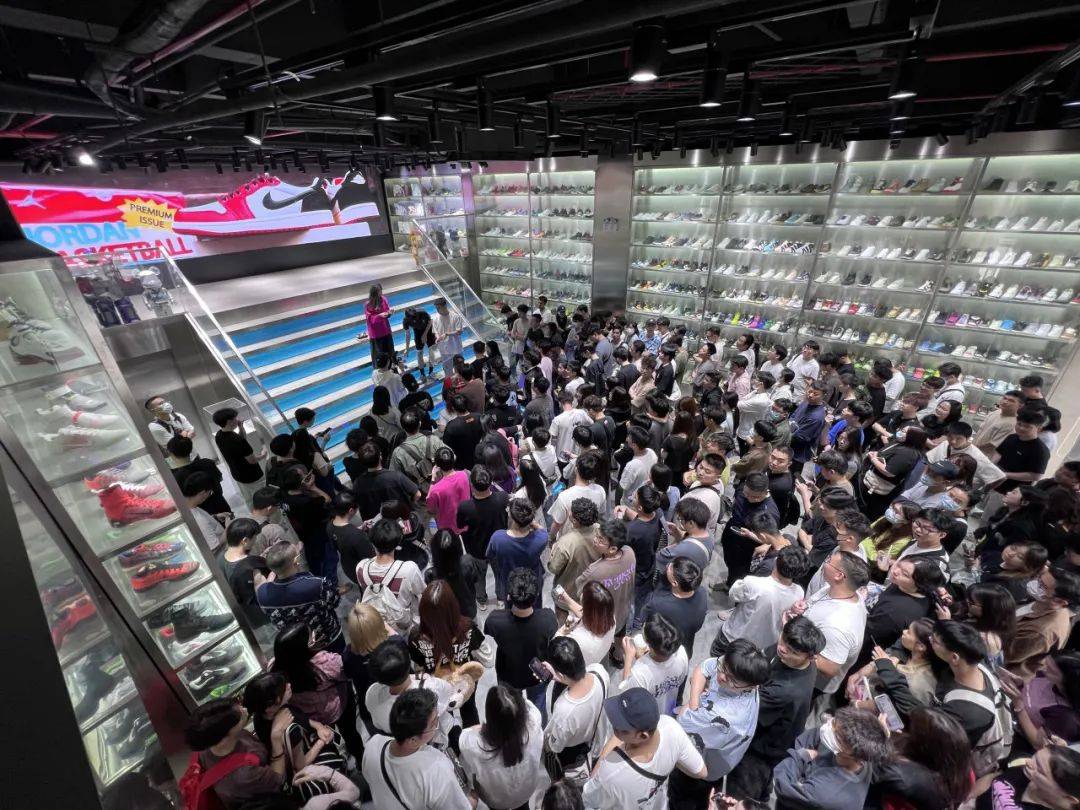 面对面才能发现线下蕴藏的惊喜airjordan1lowxtrophyroom发售回顾